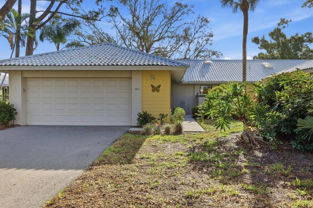 Photo of 260 Southampton Drive #312, Venice, FL 34293 (MLS # N6143341)