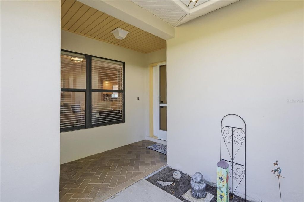 Photo of 260 Southampton Drive #312, Venice, FL 34293 (MLS # N6143341)