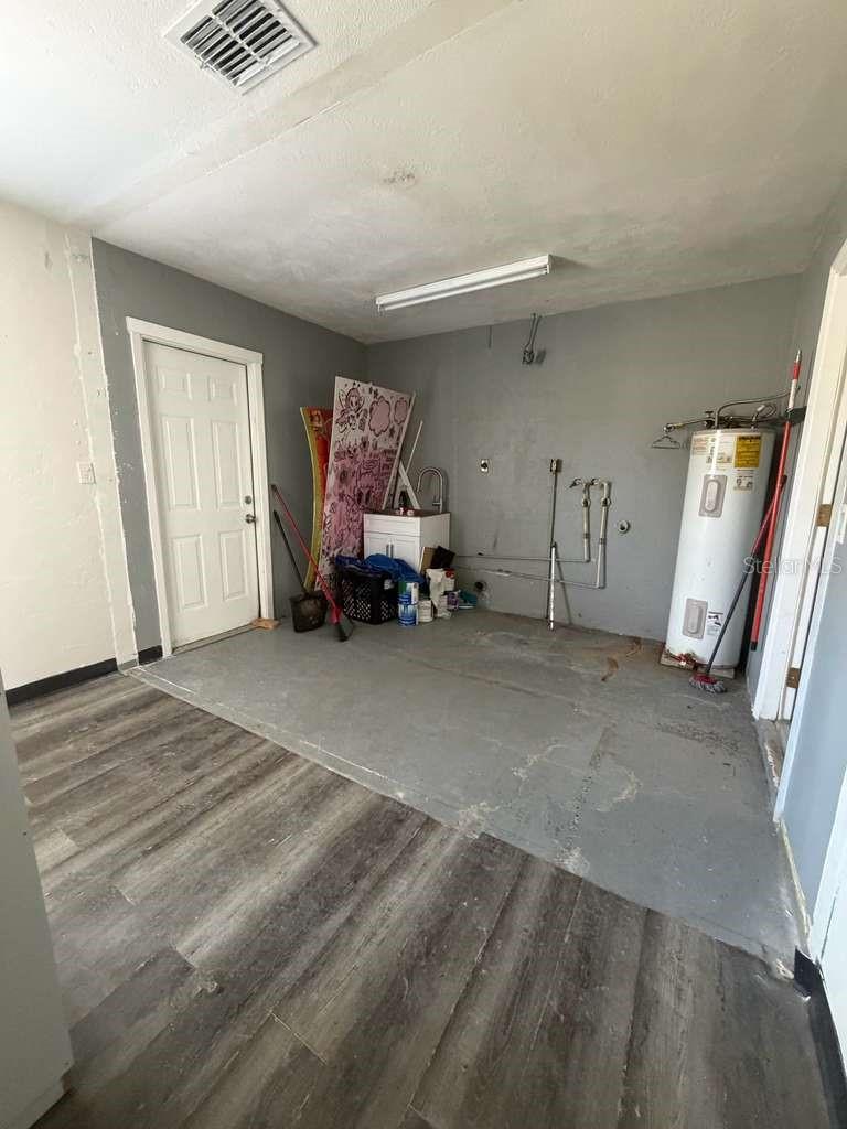 DELTONA LAKES UNIT 13 - Residential