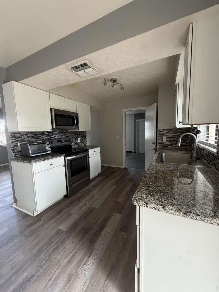 DELTONA LAKES UNIT 13 - Residential