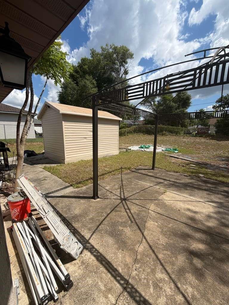DELTONA LAKES UNIT 13 - Residential