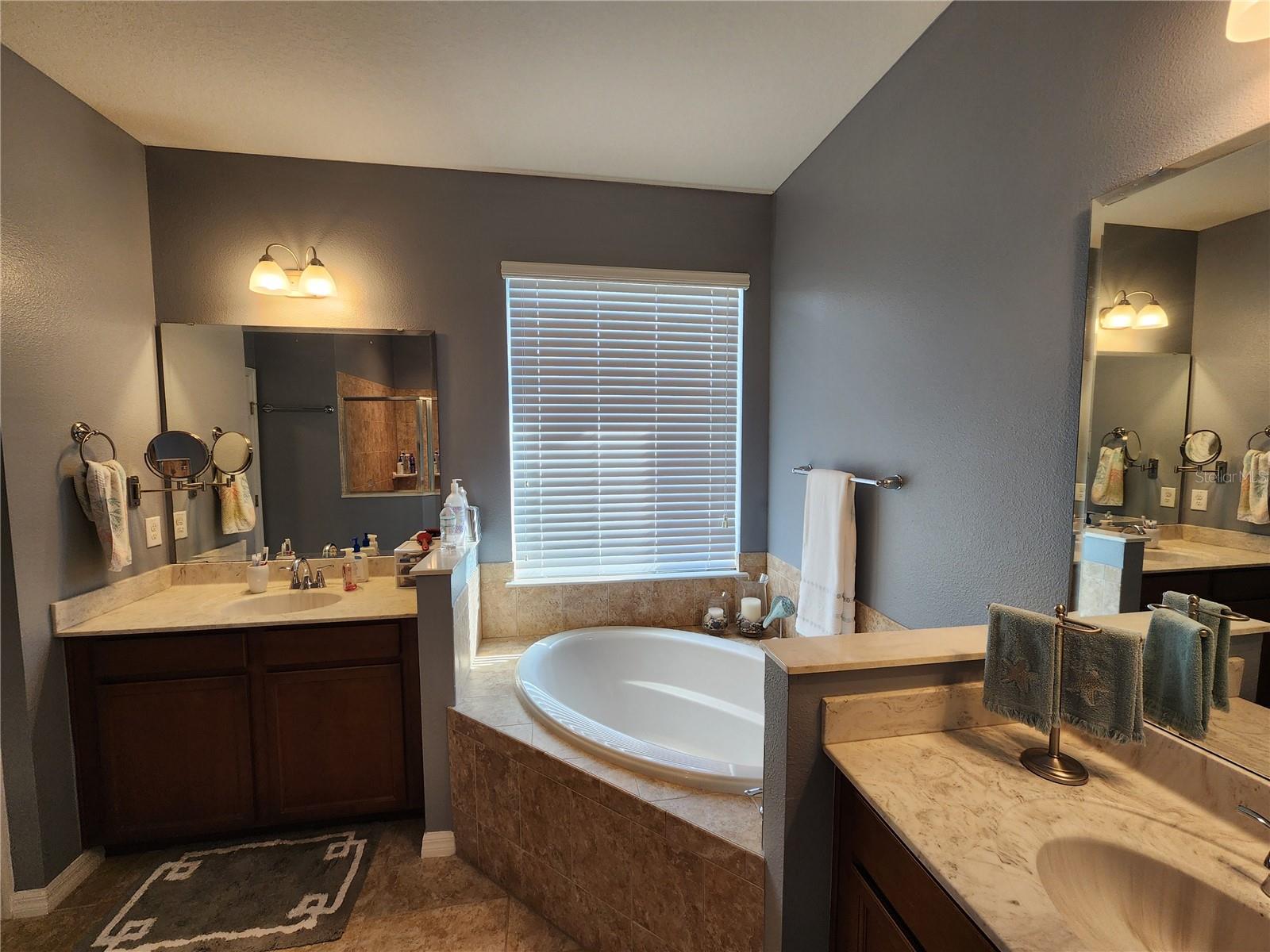 WIND MEADOWS - Residential