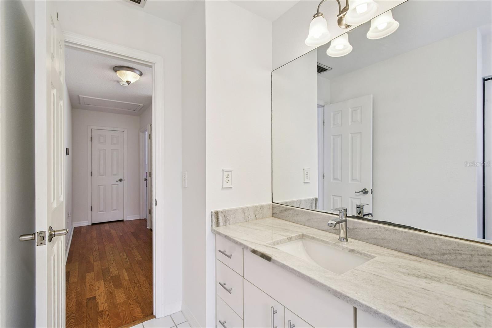 OAKELLARS - Residential