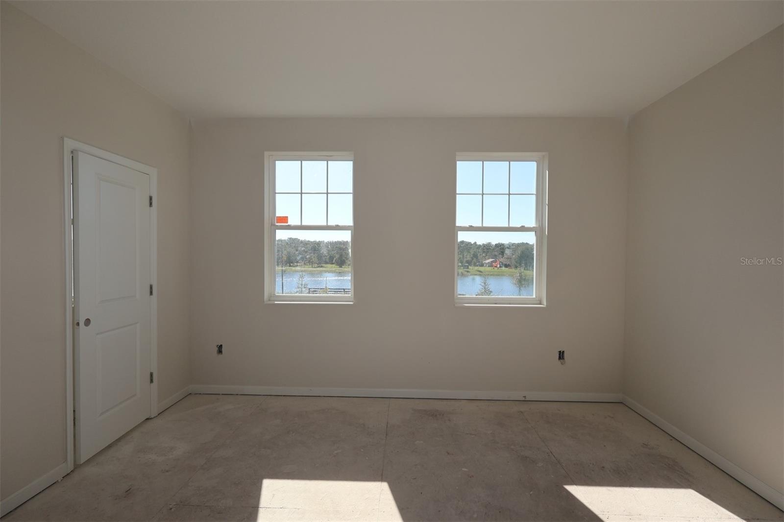 CENTER LAKE ON THE PARK - Residential