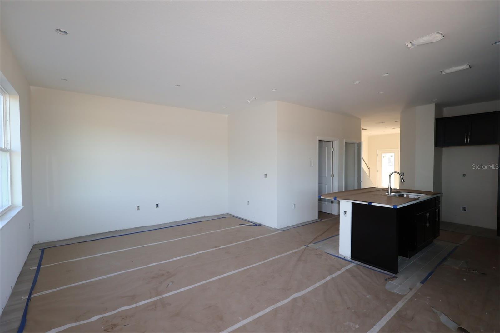 CENTER LAKE ON THE PARK - Residential