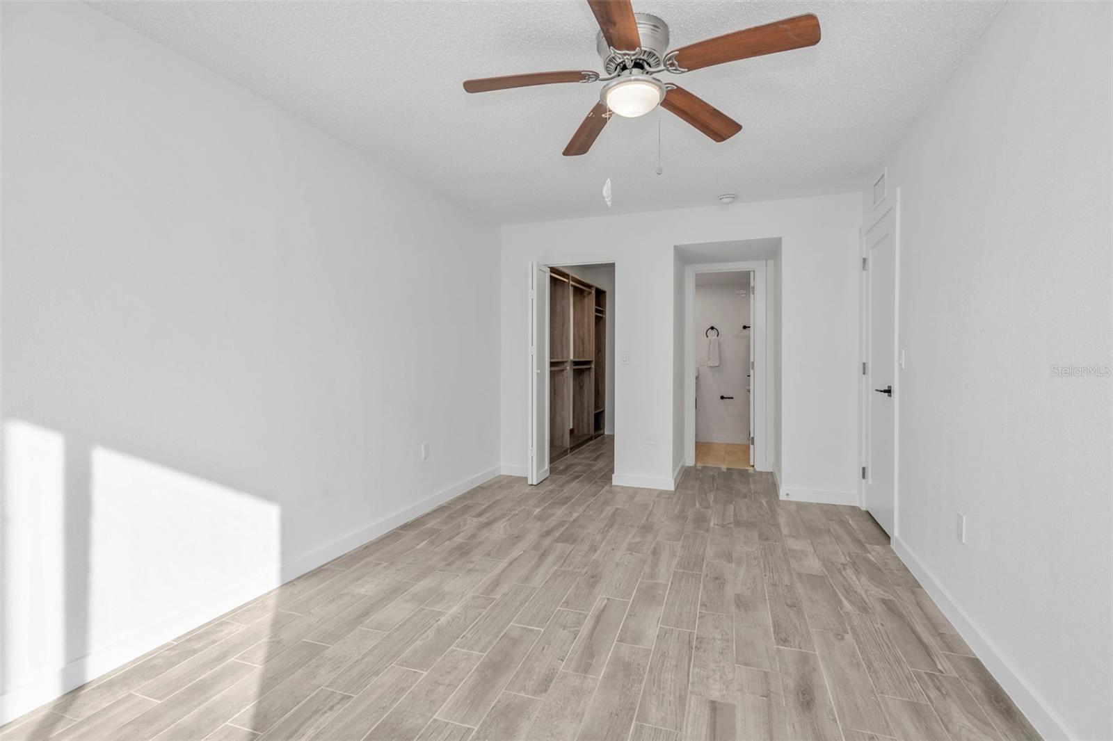 COVE SPGS CONDO - Residential