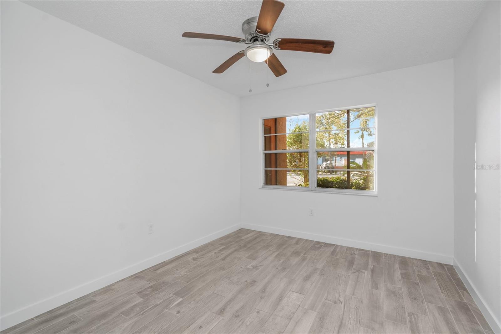 COVE SPGS CONDO - Residential