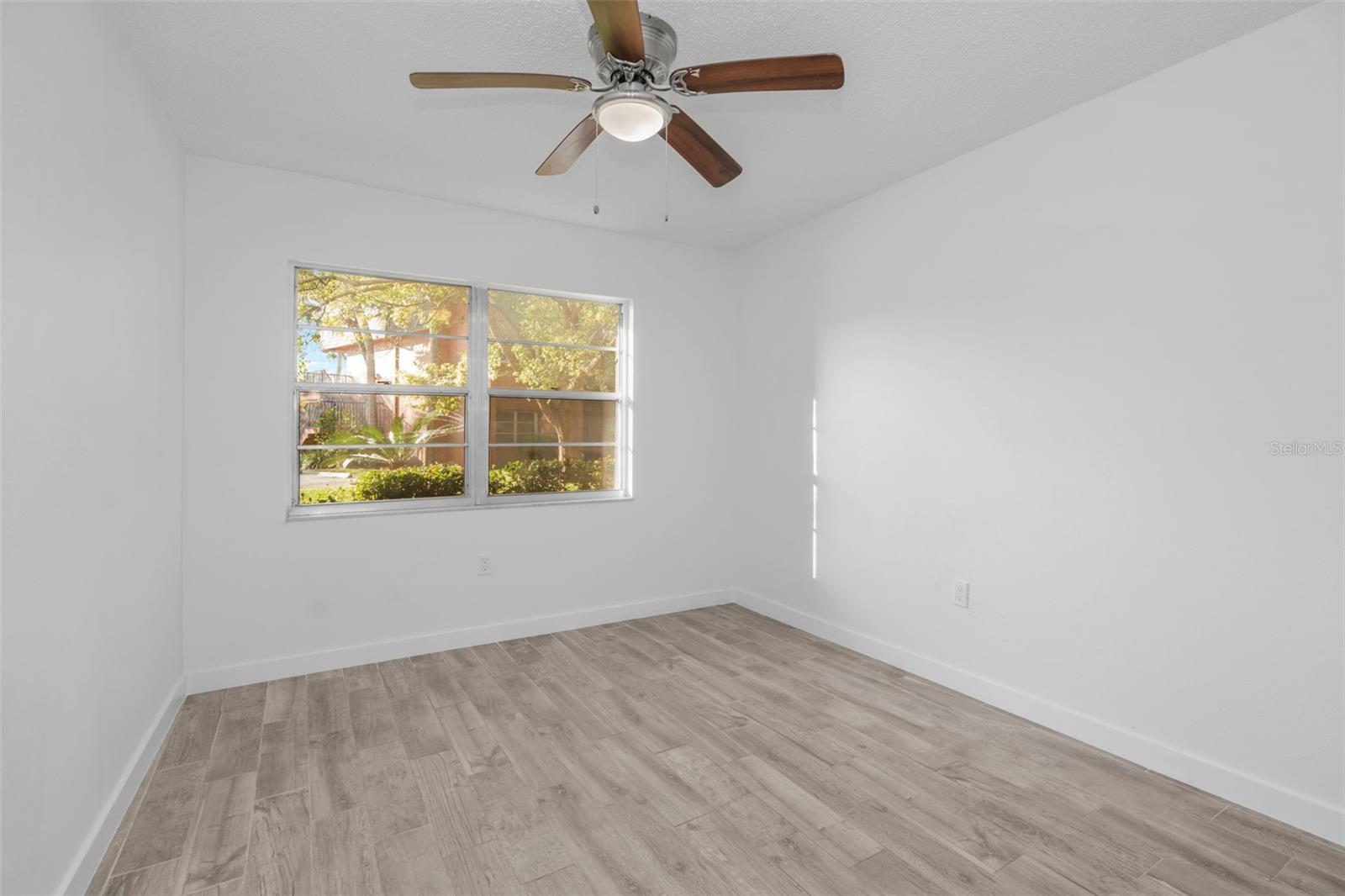 COVE SPGS CONDO - Residential