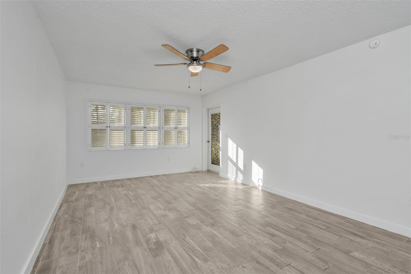 COVE SPGS CONDO - Residential