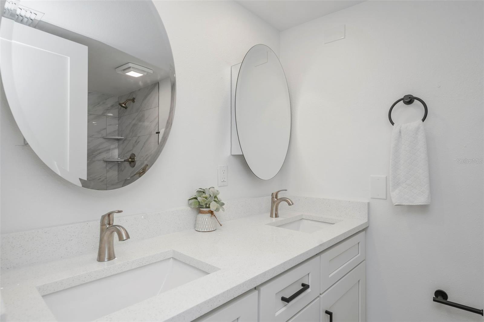 COVE SPGS CONDO - Residential