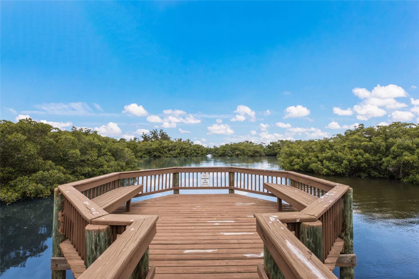 RIVERBAY TWNHMS PH ONE - Residential