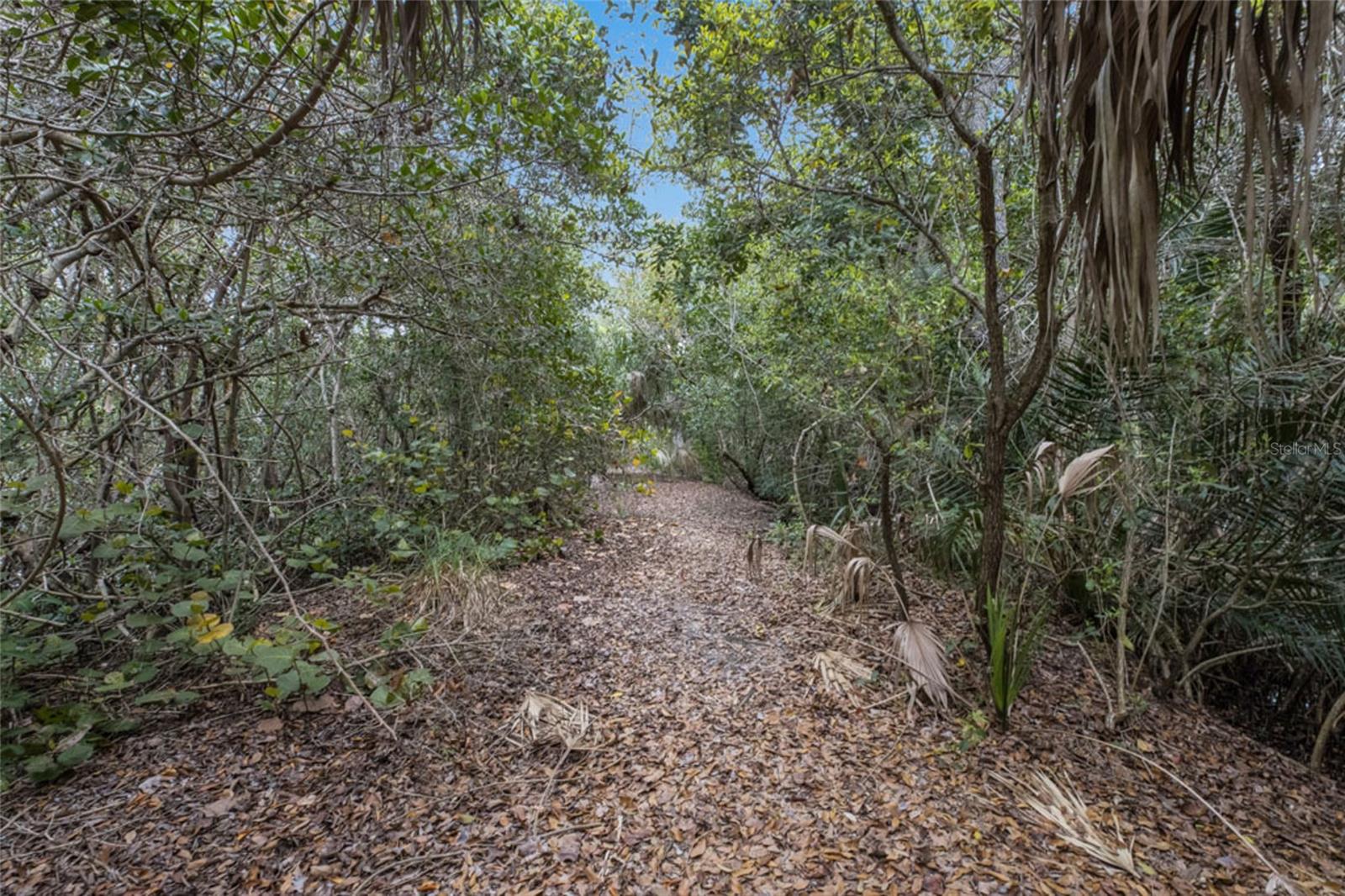 RIVERBAY TWNHMS PH ONE - Residential