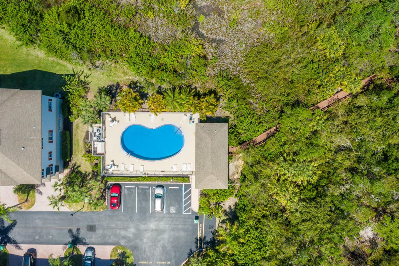 RIVERBAY TWNHMS PH ONE - Residential