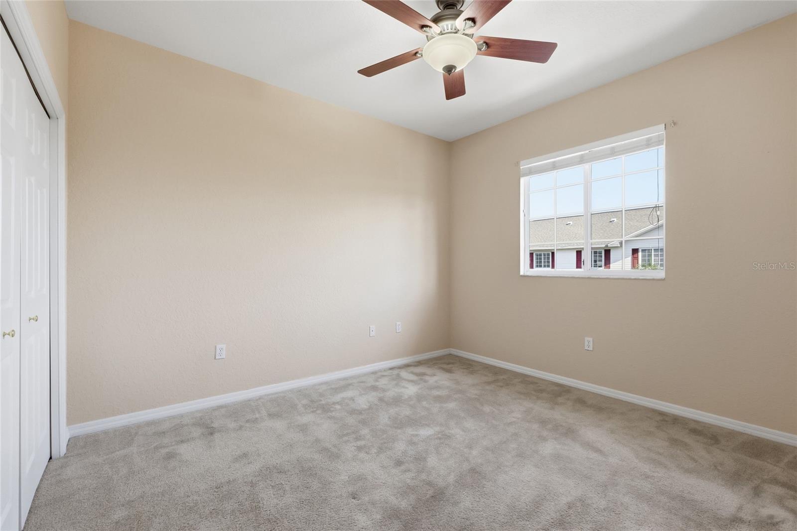 RIVERBAY TWNHMS PH ONE - Residential