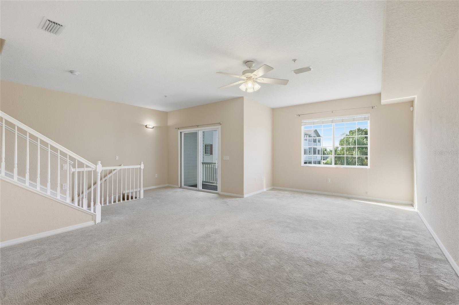 RIVERBAY TWNHMS PH ONE - Residential