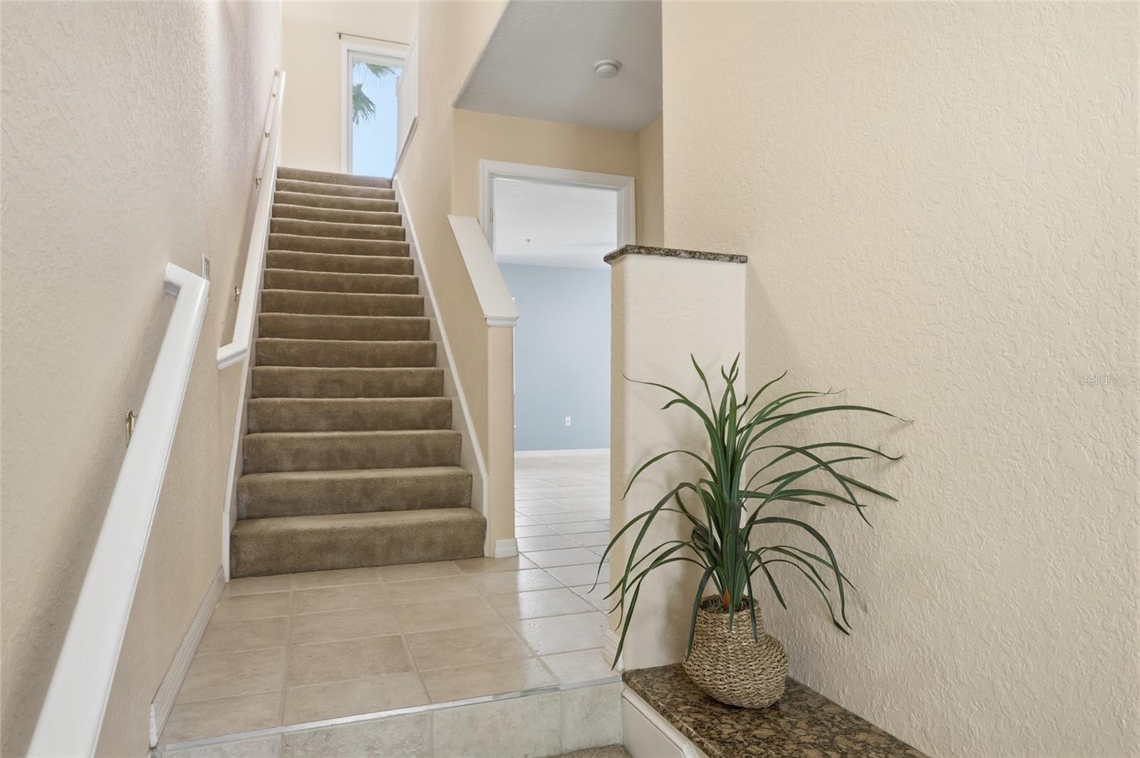 RIVERBAY TWNHMS PH ONE - Residential