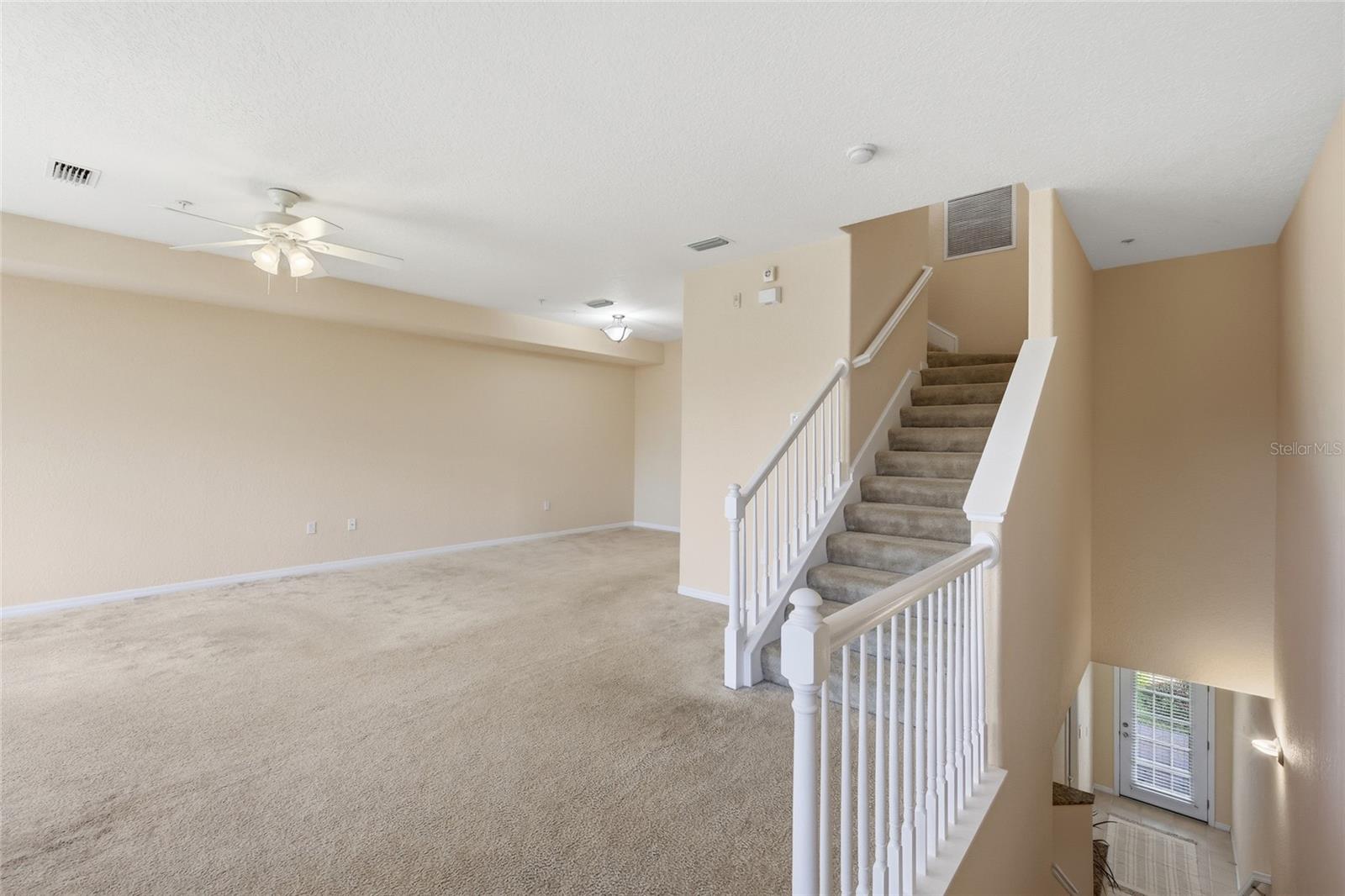 RIVERBAY TWNHMS PH ONE - Residential