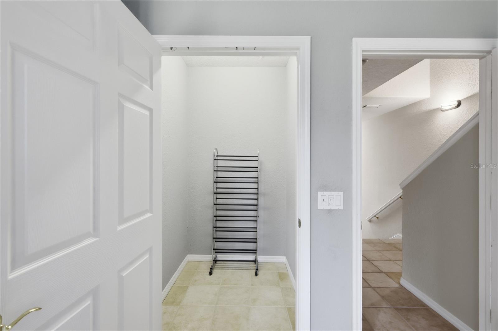 RIVERBAY TWNHMS PH ONE - Residential