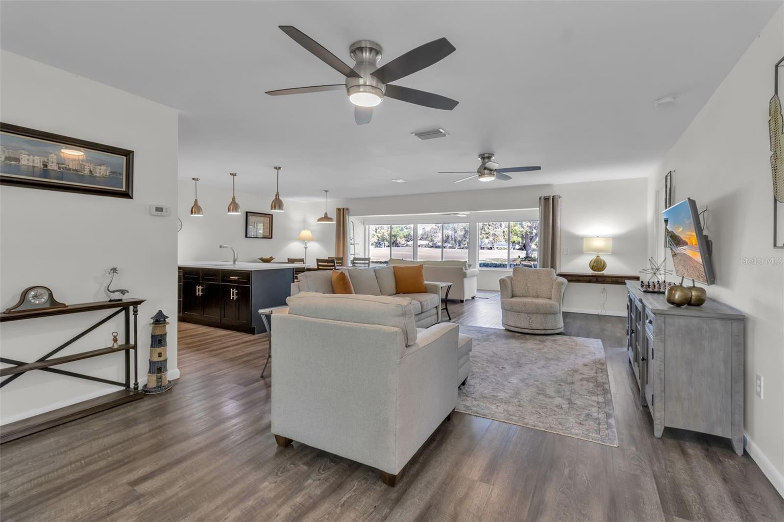 PALM-AIRE AT SARASOTA 7-C - Residential