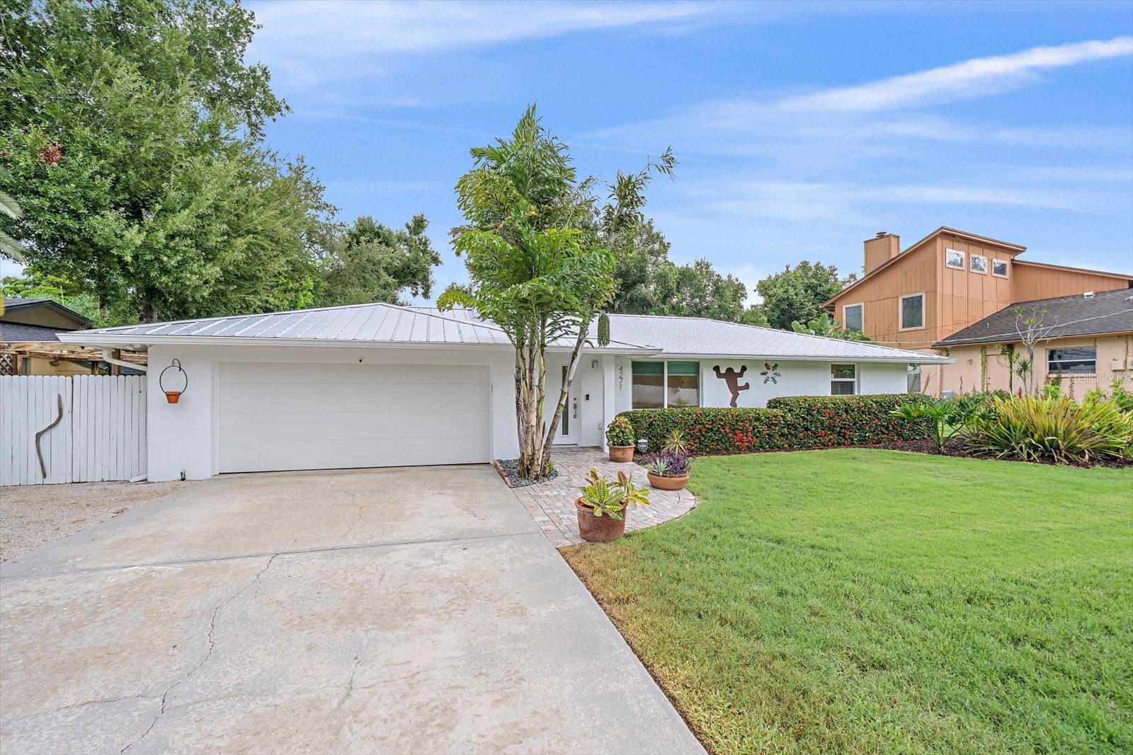 4271 LAGO WAY