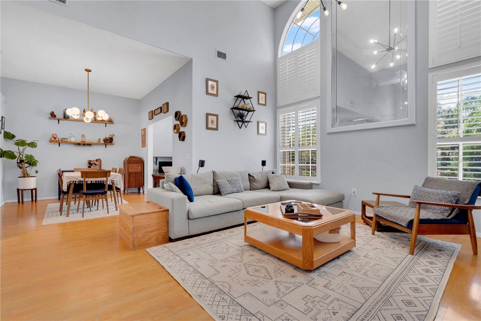 5947 DORAVILLE DRIVE