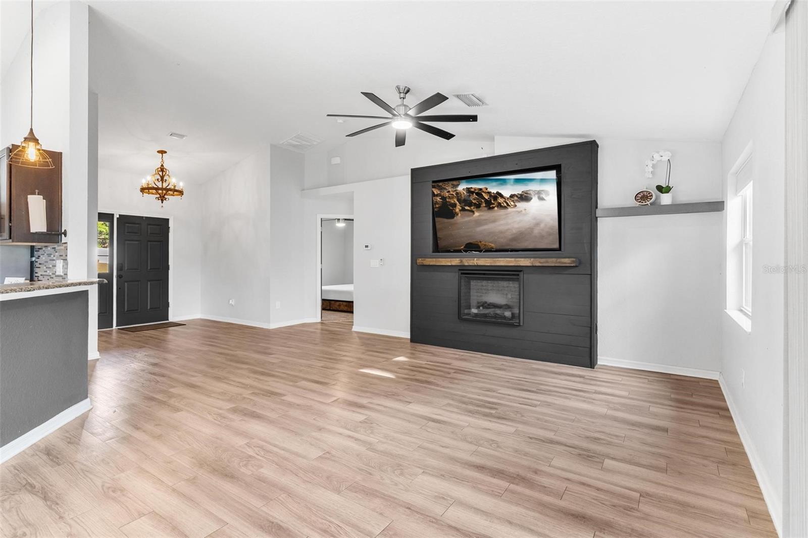 STONEWOOD ESTATES - Residential
