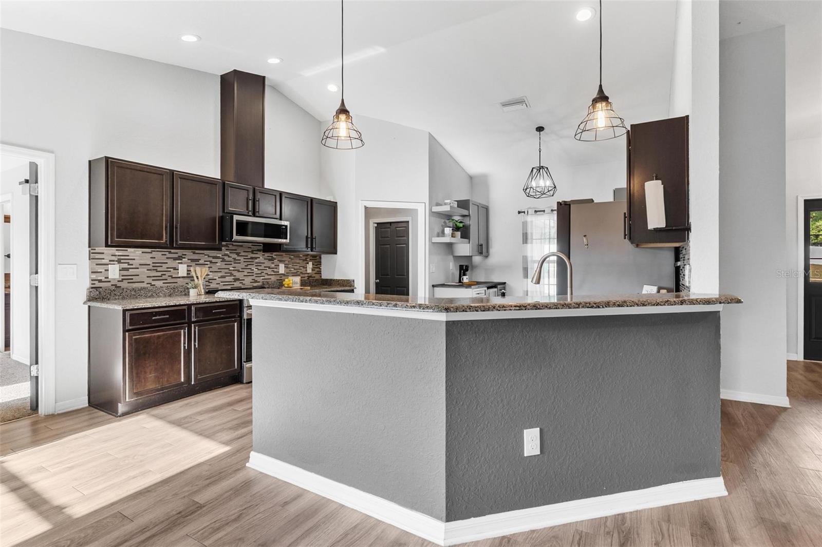 STONEWOOD ESTATES - Residential