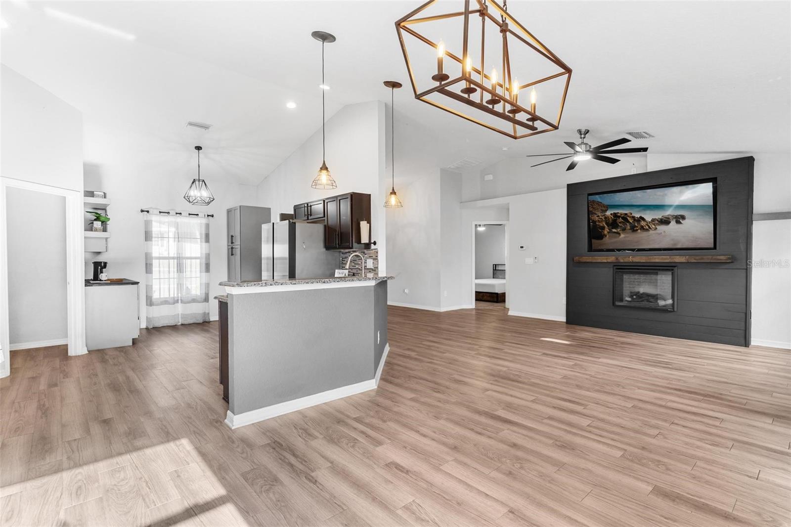 STONEWOOD ESTATES - Residential
