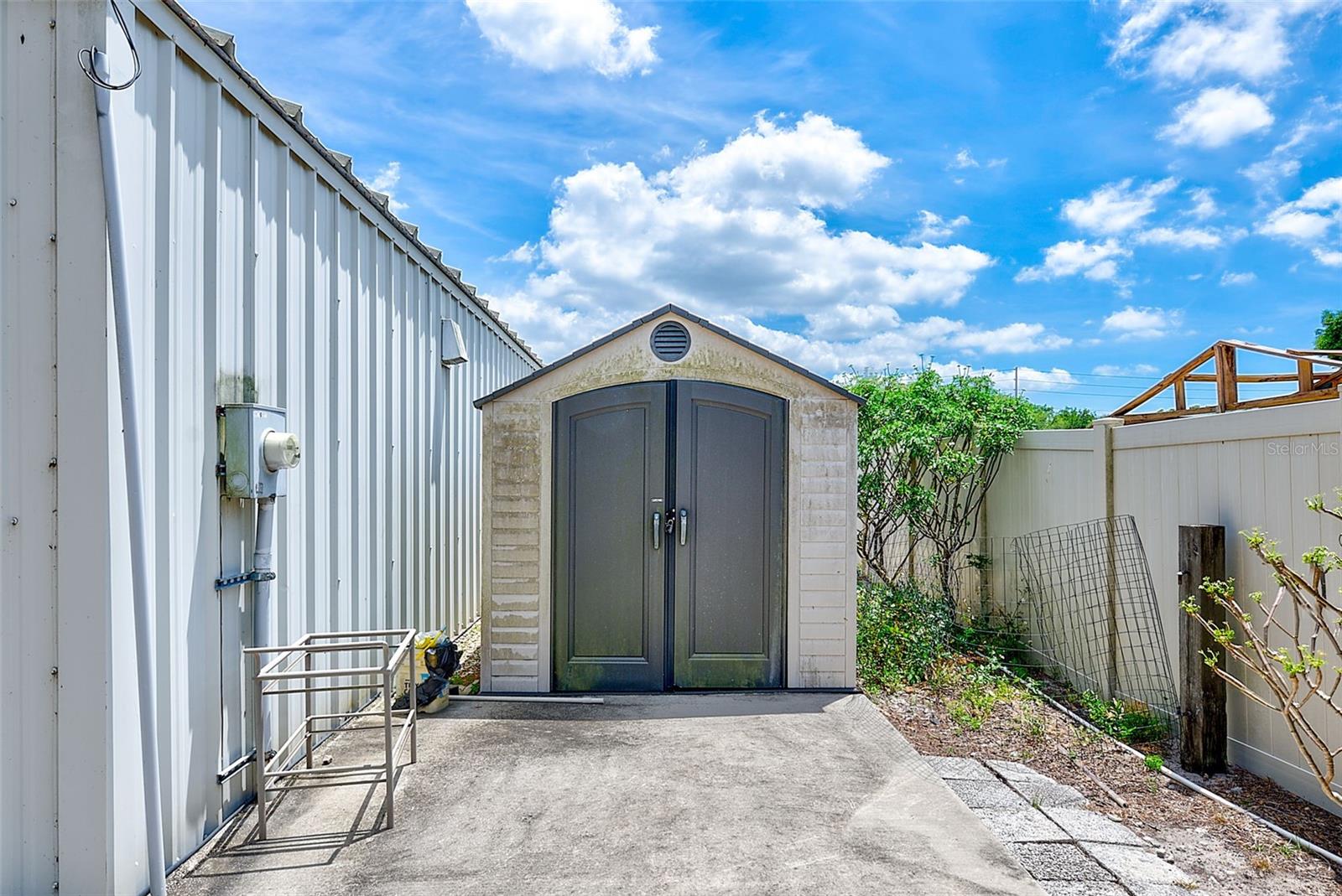 ACREAGE - Residential