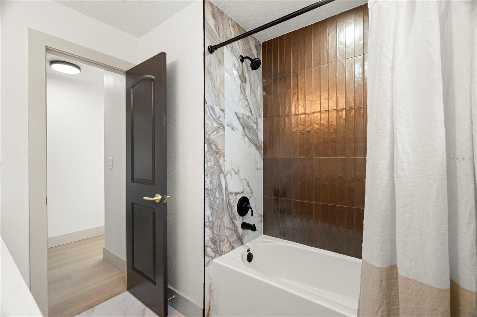 MEADOW LAWN 15TH ADD - Residential