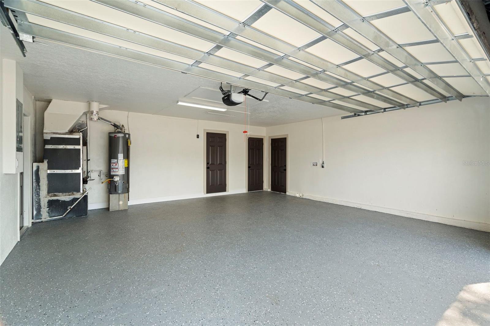 MEADOW LAWN 15TH ADD - Residential