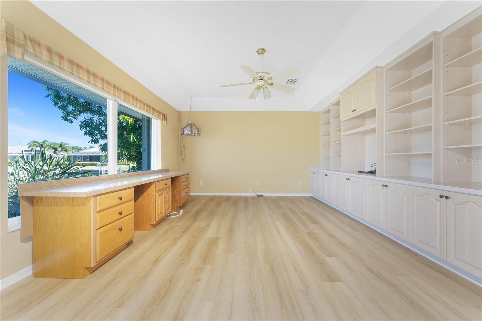 PUNTA GORDA ISLES SEC 11 - Residential