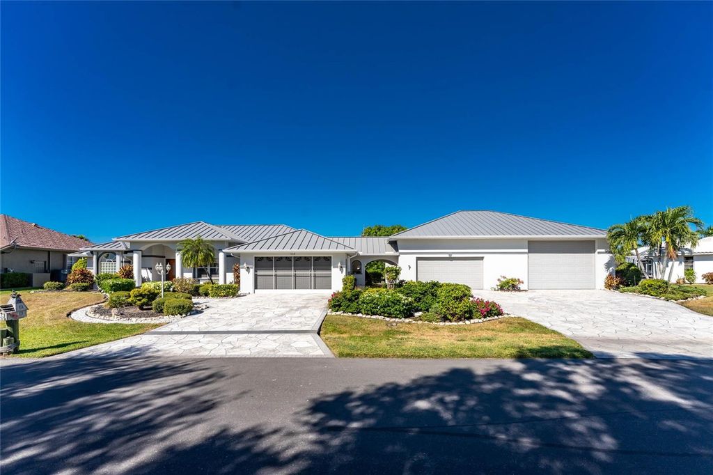 Photo of 112 Great Isaac Court, Punta Gorda, FL 33950 (MLS # C7516412)