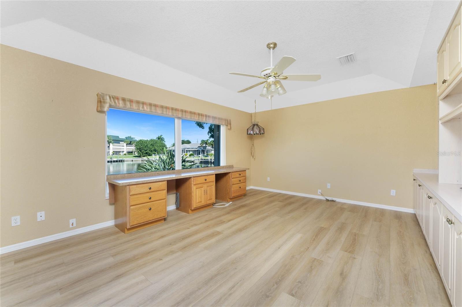 PUNTA GORDA ISLES SEC 11 - Residential