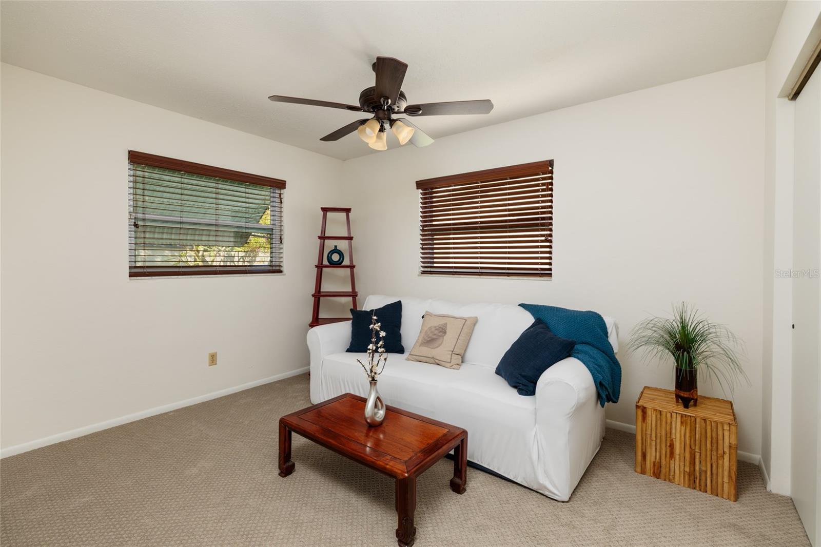 VALIANT ACRES - Residential