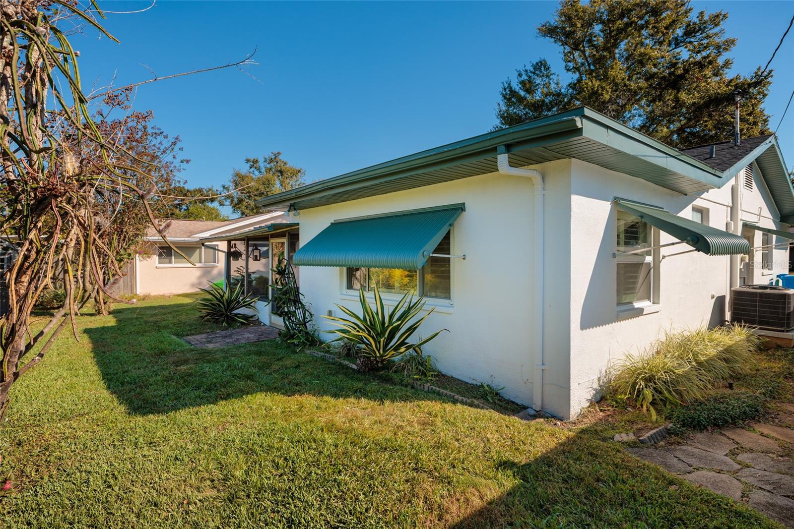 VALIANT ACRES - Residential