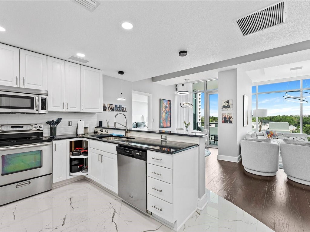 Photo of 101 S Eola Drive #601, Orlando, FL 32801 (MLS # O6442310)
