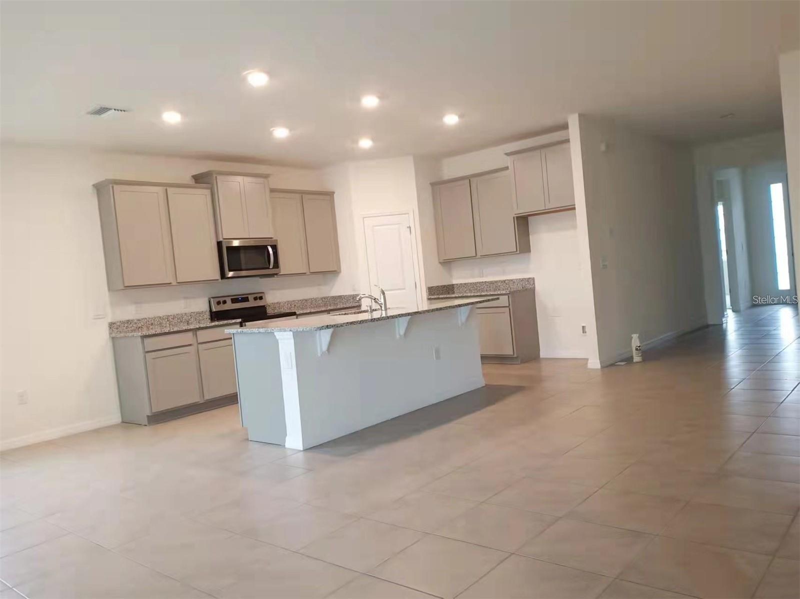 BARRINGTON/STERLING HILL - Residential Lease