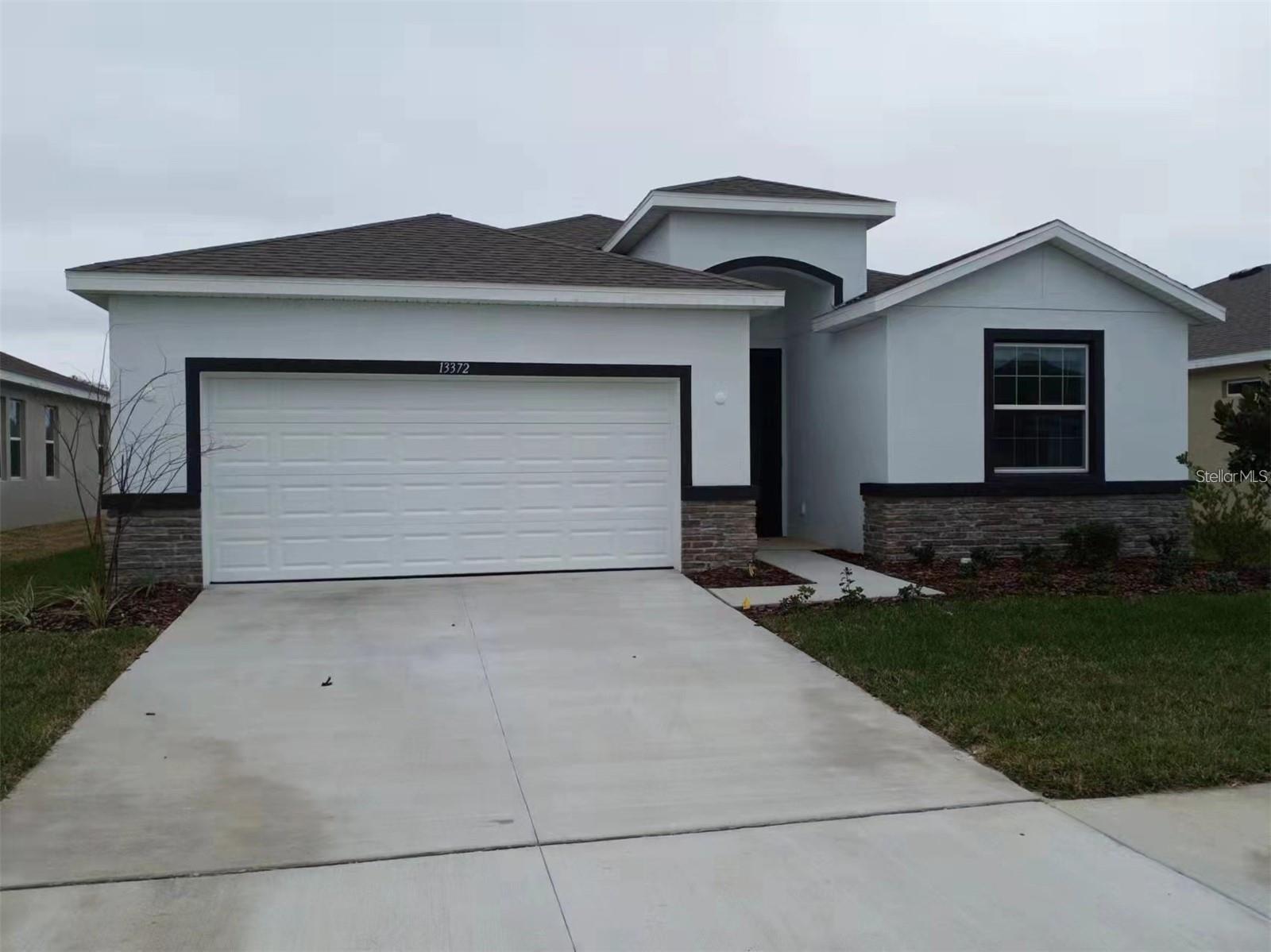 BARRINGTON/STERLING HILL - Residential Lease