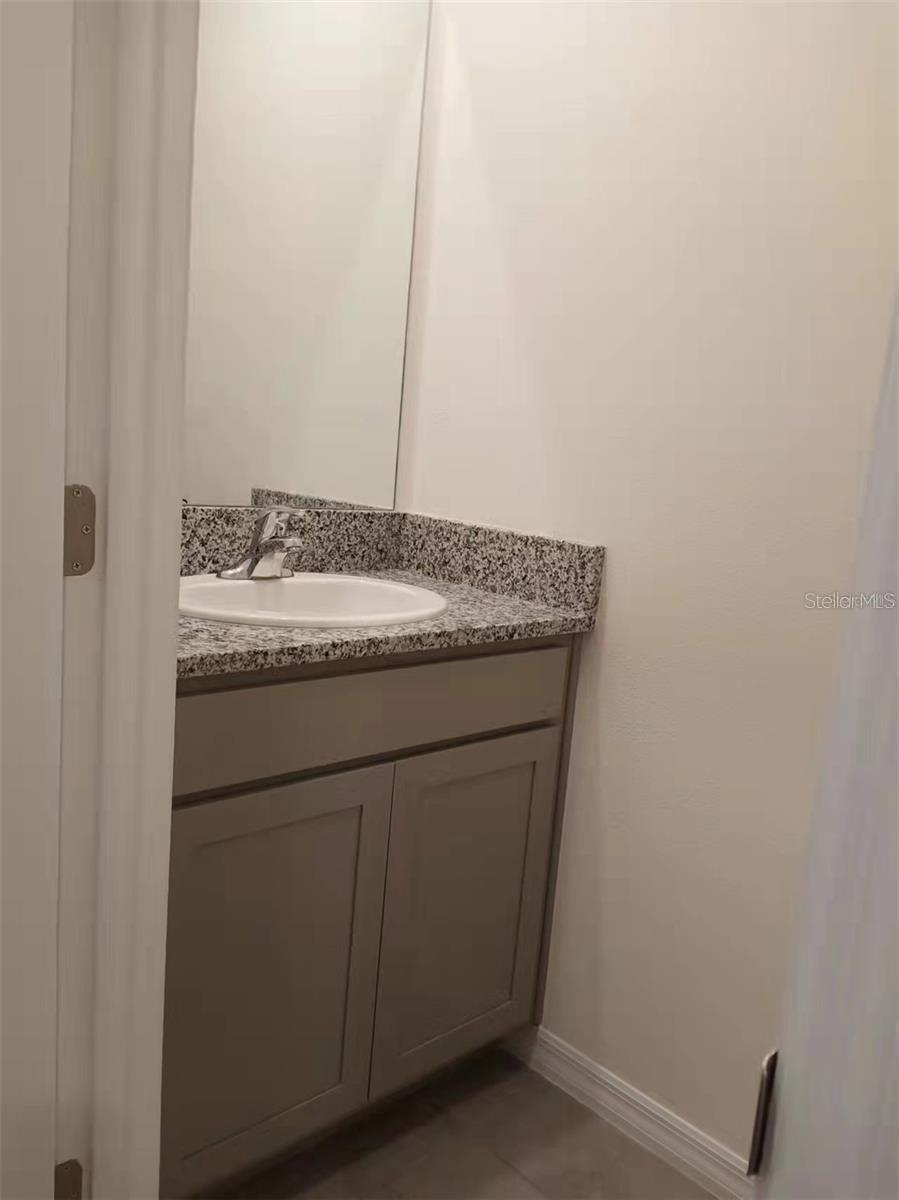 BARRINGTON/STERLING HILL - Residential Lease