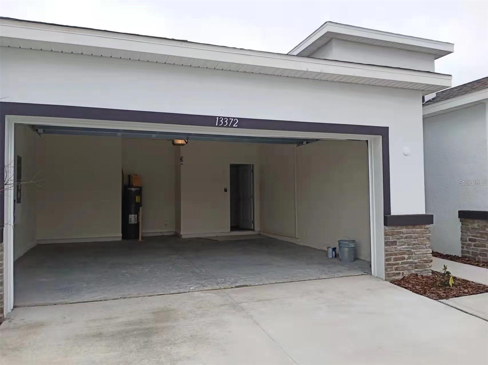 BARRINGTON/STERLING HILL - Residential Lease