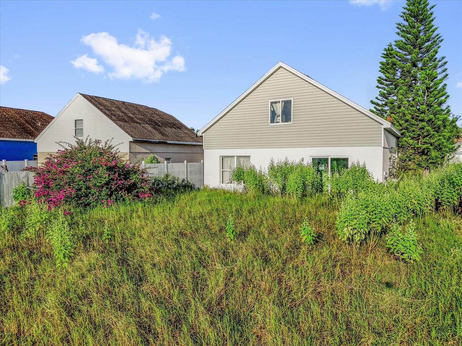 ROYAL RIDGE PH 01 - Residential