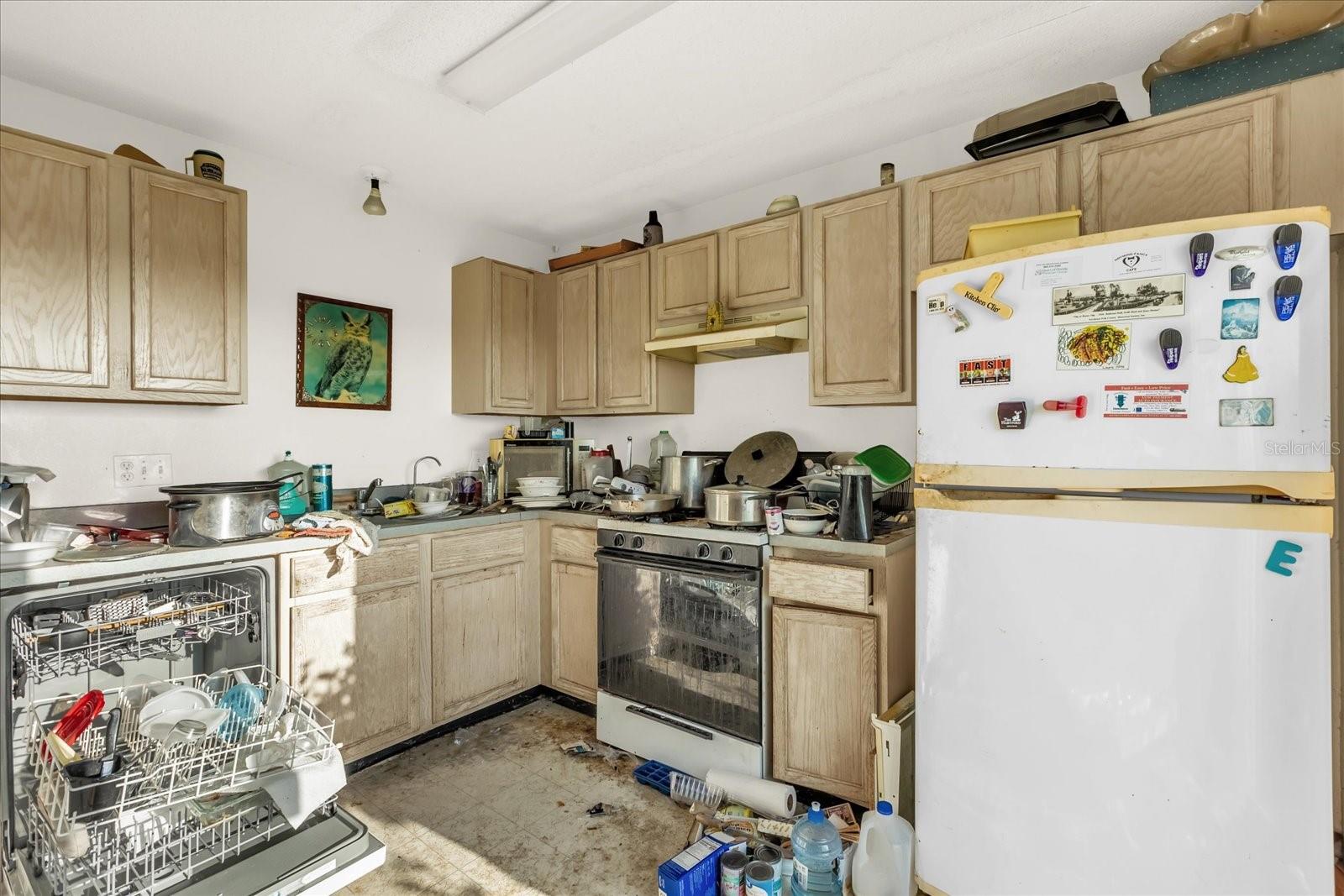 ROYAL RIDGE PH 01 - Residential