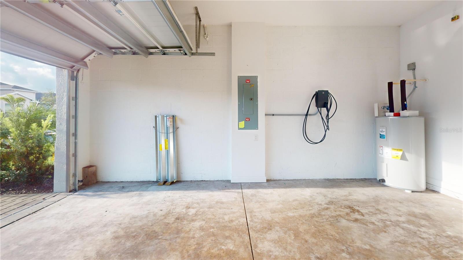 COCO BAY - Residential Lease