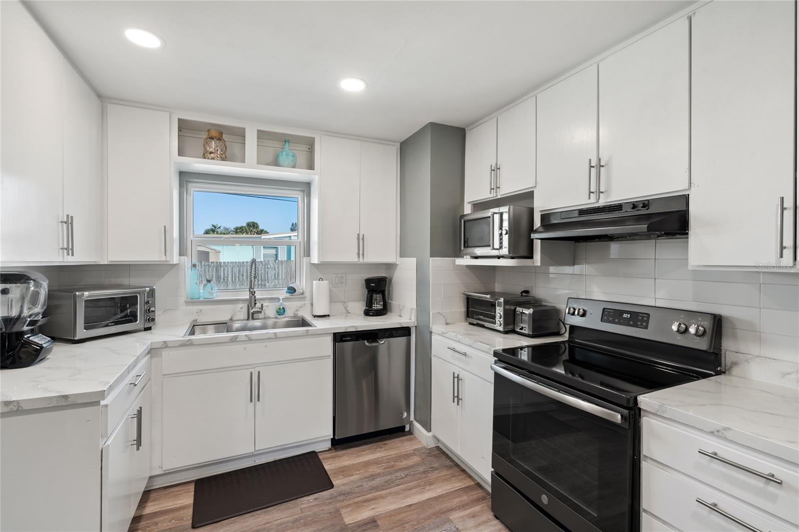 SOUTH PATRICK SHORES SEC 02 - Residential Lease