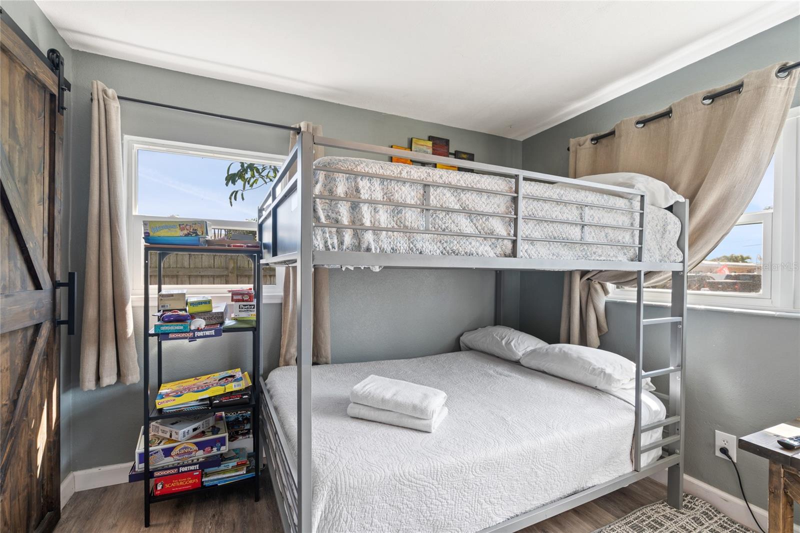 SOUTH PATRICK SHORES SEC 02 - Residential Lease