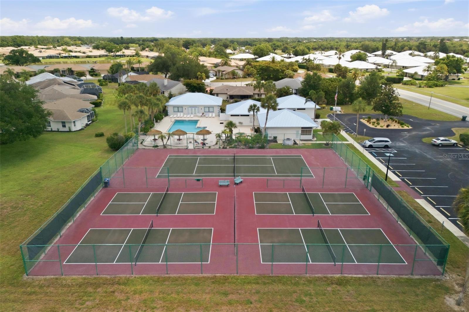 HERON LAKES - Residential