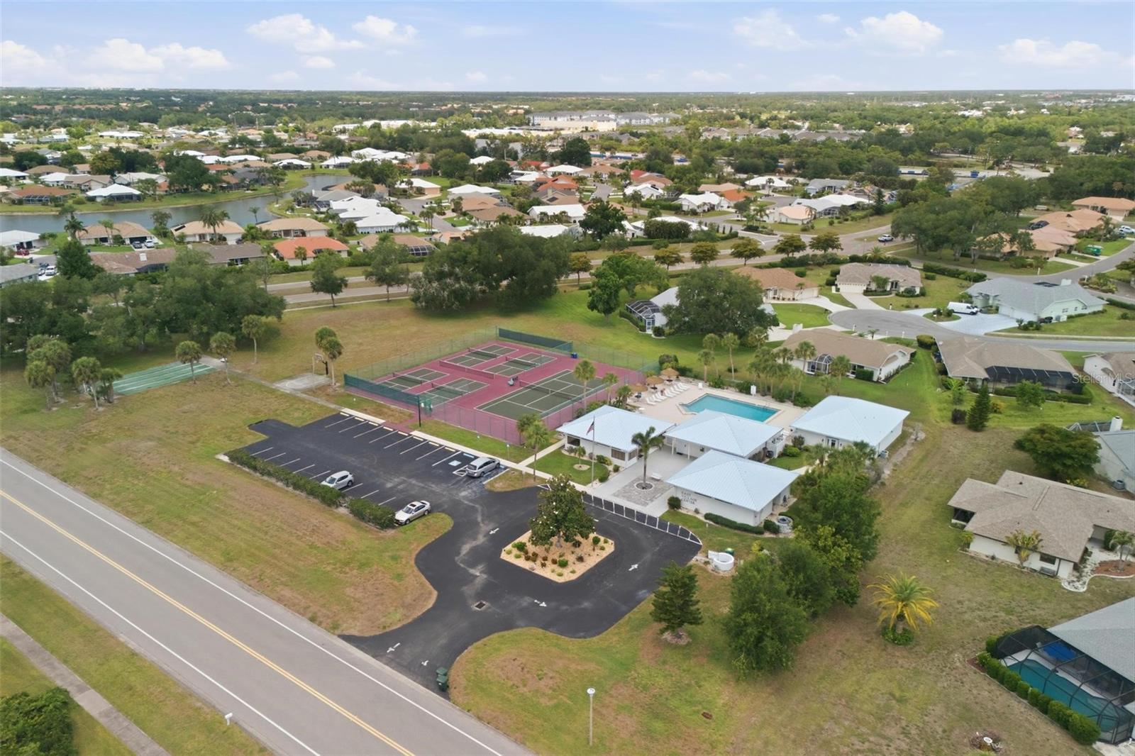 HERON LAKES - Residential