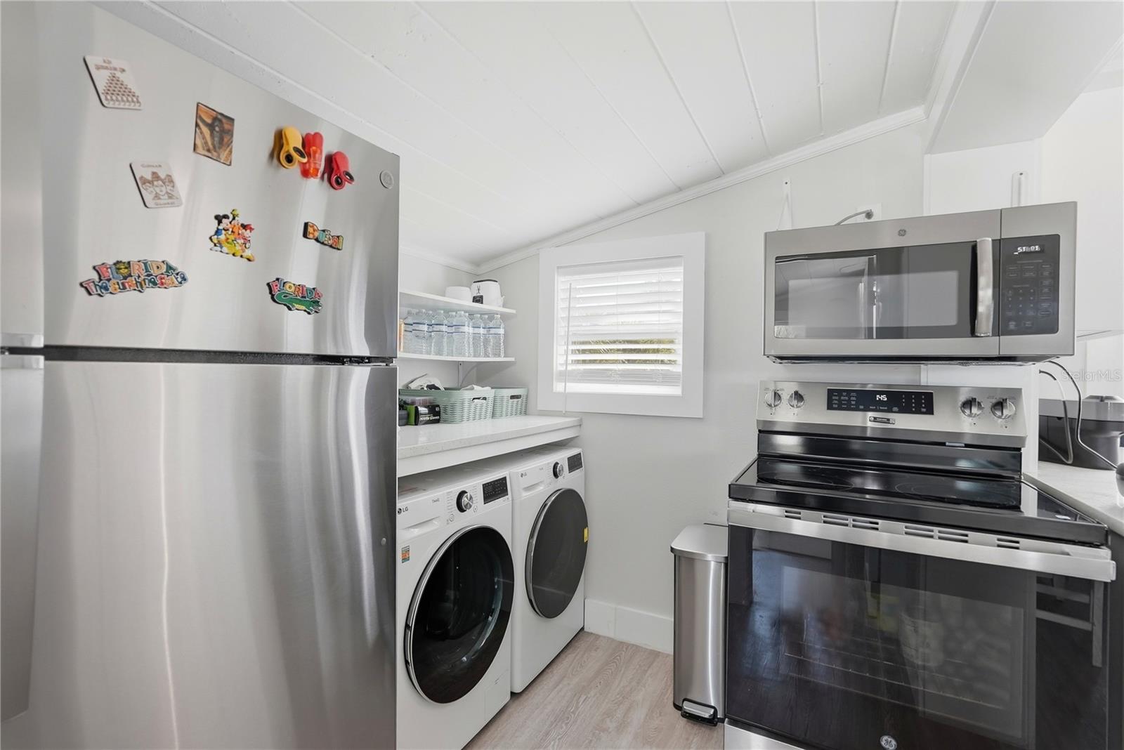 LONE PALM BEACH 4TH ADD - Residential