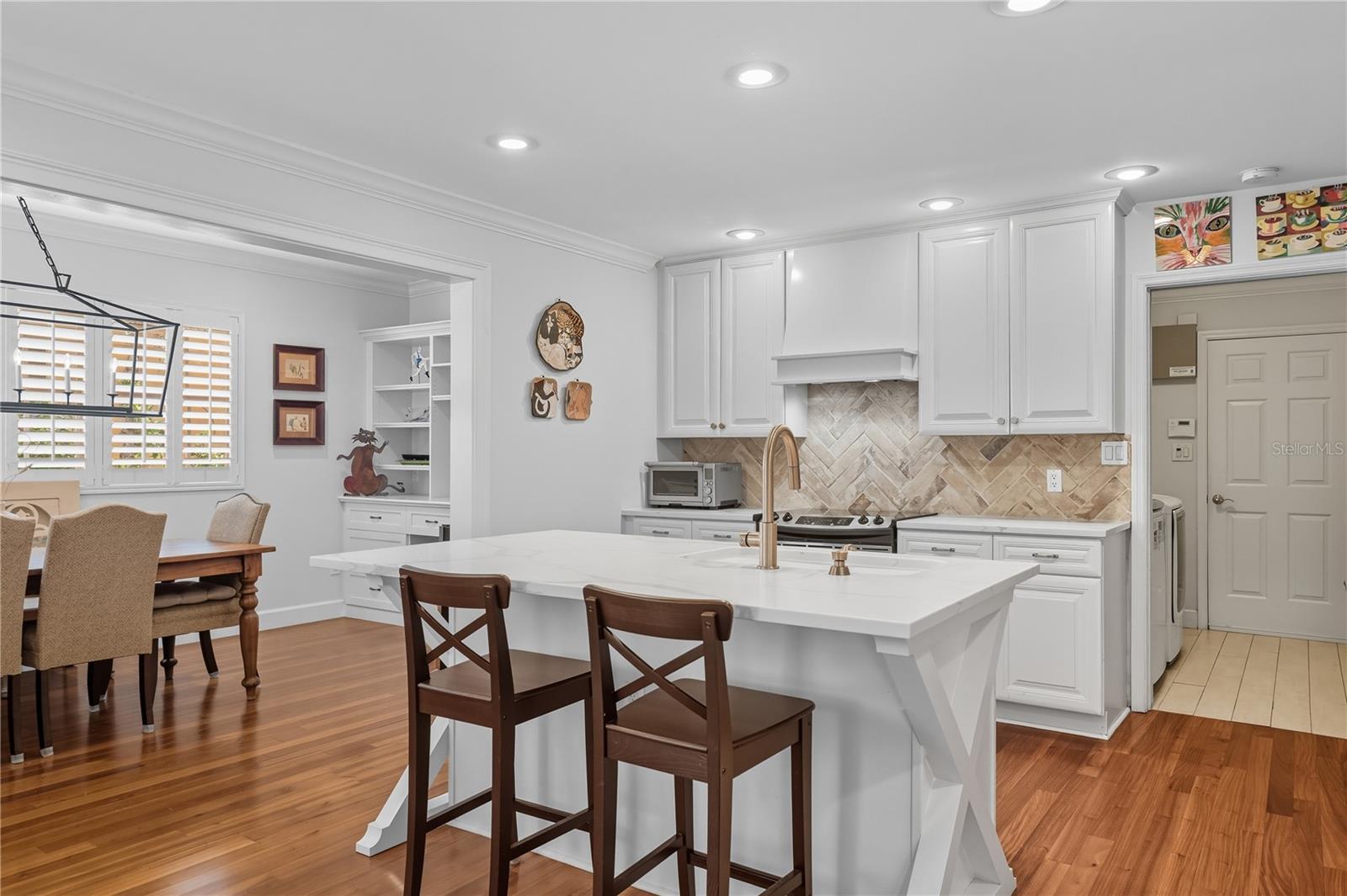 DIXIE TERRACE - Residential